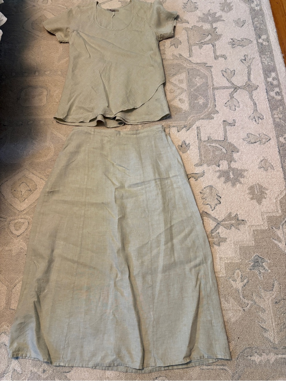 Flax Light Olive Linen Top in Sage Tone